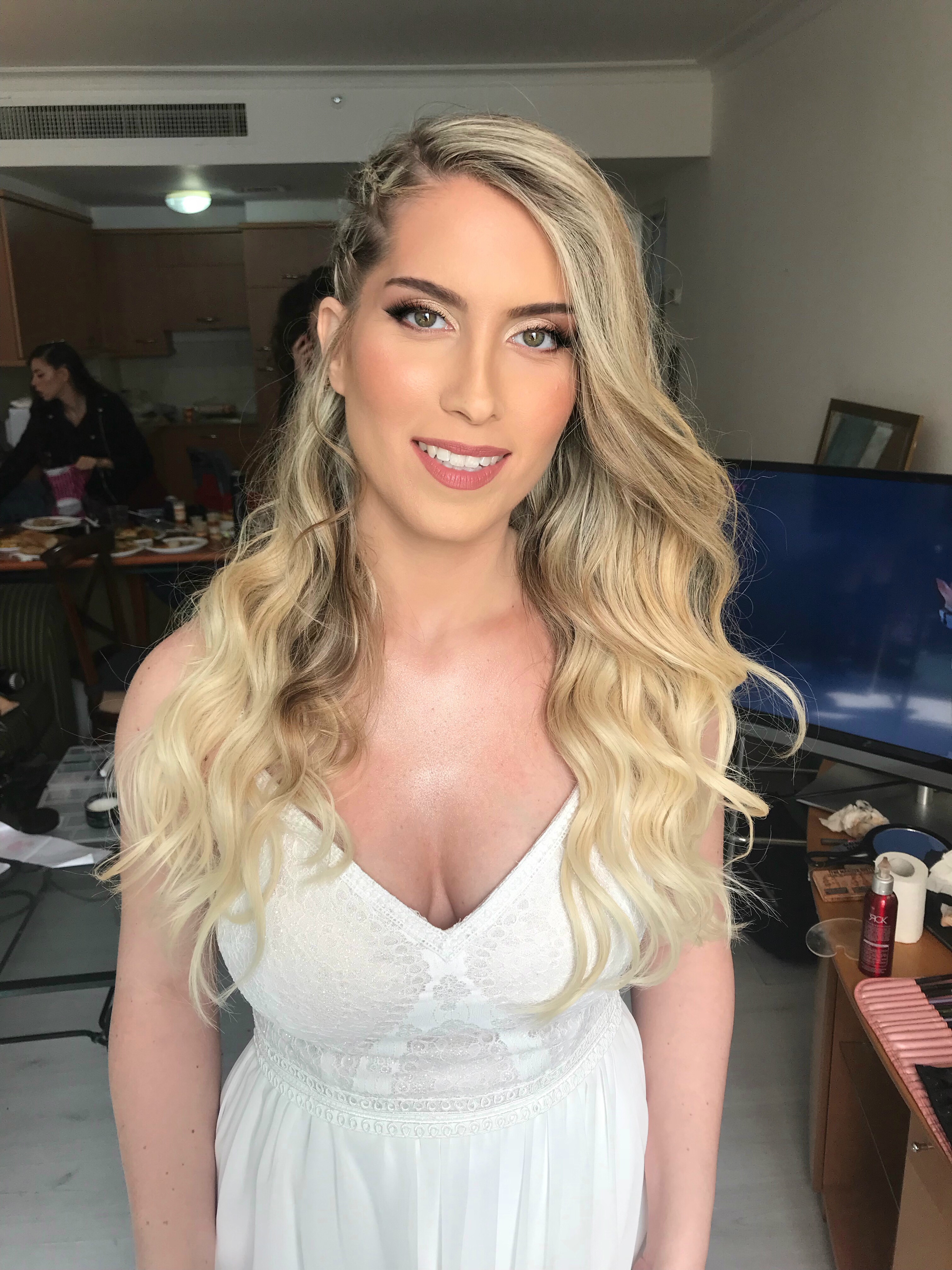 איפור ותסרוקת לכלה באזור רחובות