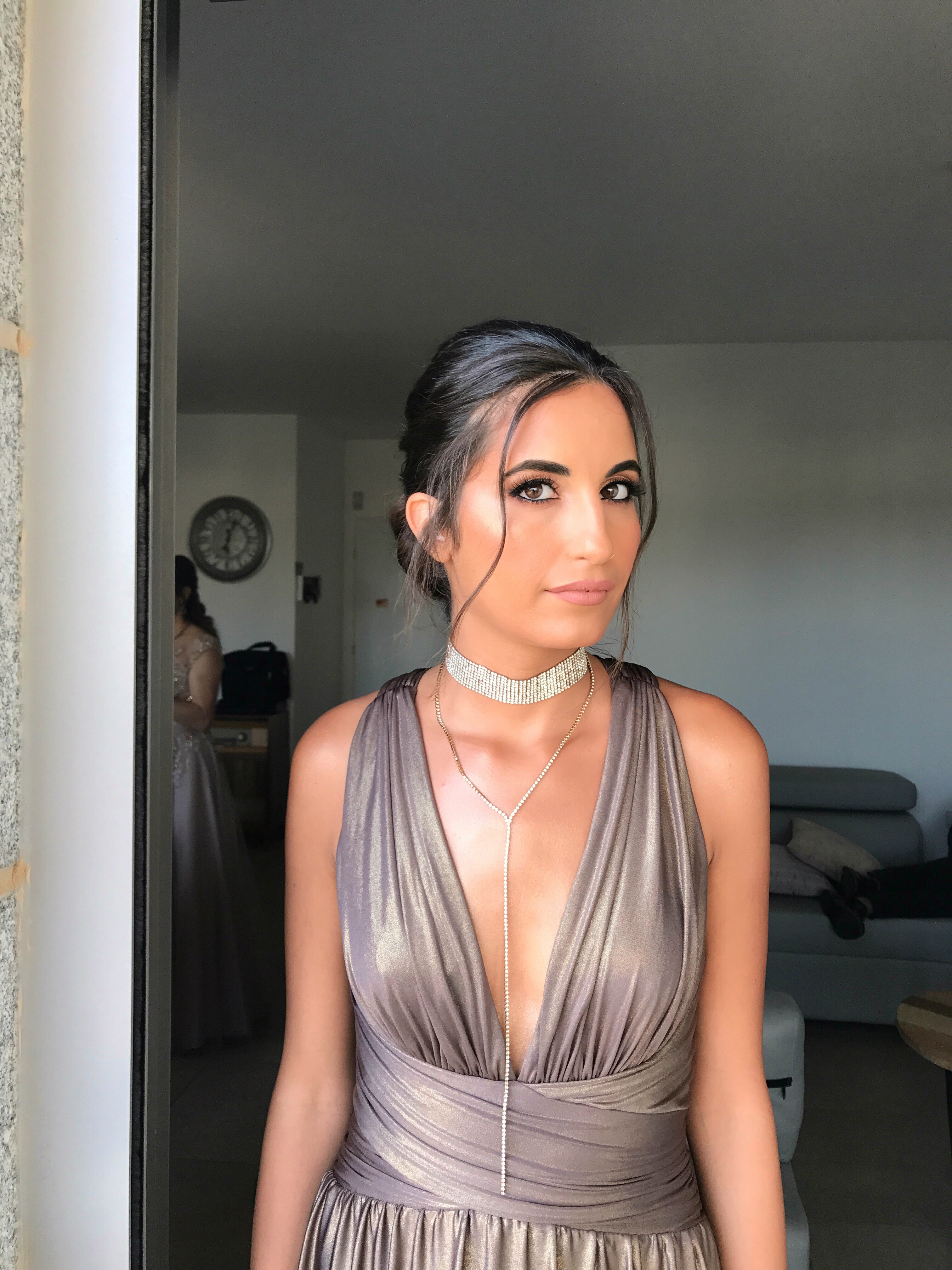 אסוף מרושל, איפור זוהר, מאפרת עד הבית