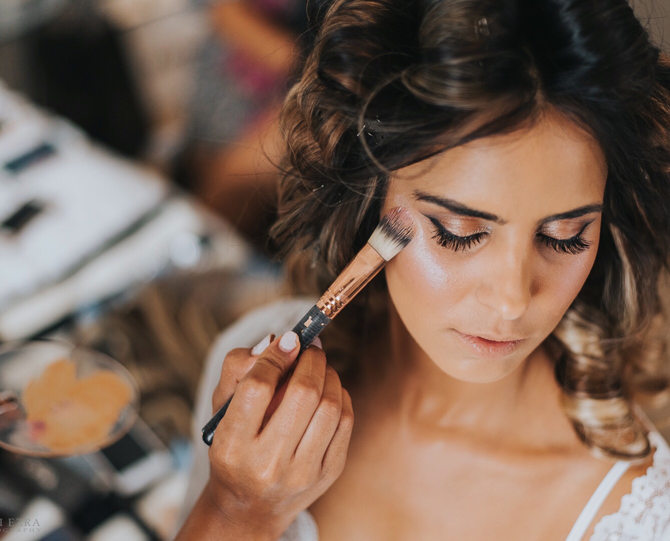 מאפרת כלות ברחובות